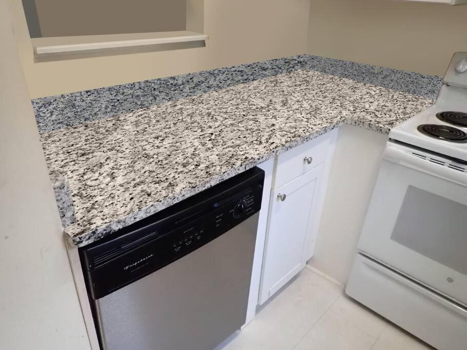 Bright And Cozy 1-Br Condo, Wifi Wilmington Exteriör bild